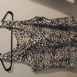 Size L White Cheetah Print Top
